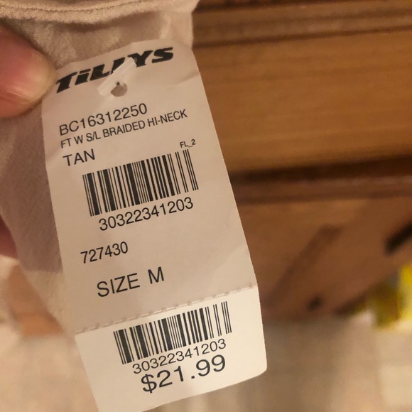 Tilly’s Tank Top (medium) - Picture 4 of 4